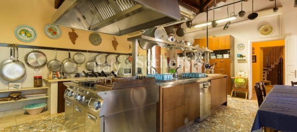 Villa de 10 dormitorios en Scicli, Italy No. 91162 13