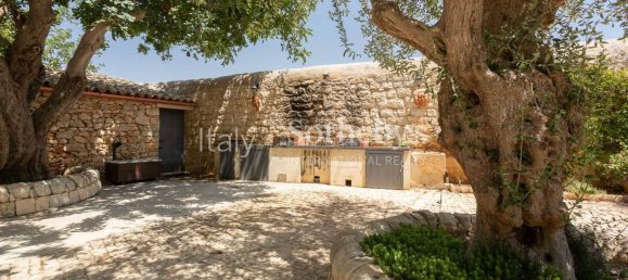 Villa de 10 dormitorios en Scicli, Italy No. 91162 10