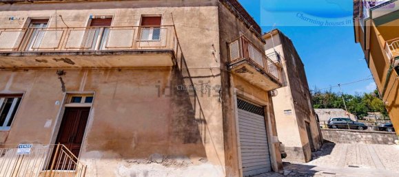 Casa de 3 habitaciónes en Modica, Italy No. 236237 16