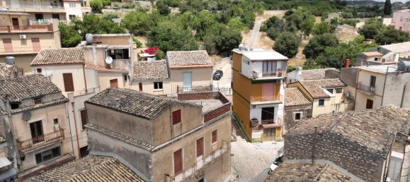 Casa de 3 habitaciónes en Modica, Italy No. 236237 44