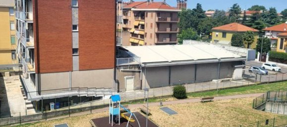 3 chambres Appartement à Cormano, Italy No. 370140 10