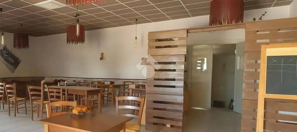 163m² Commercial property in Tortoreto, Italy No. 267264 10