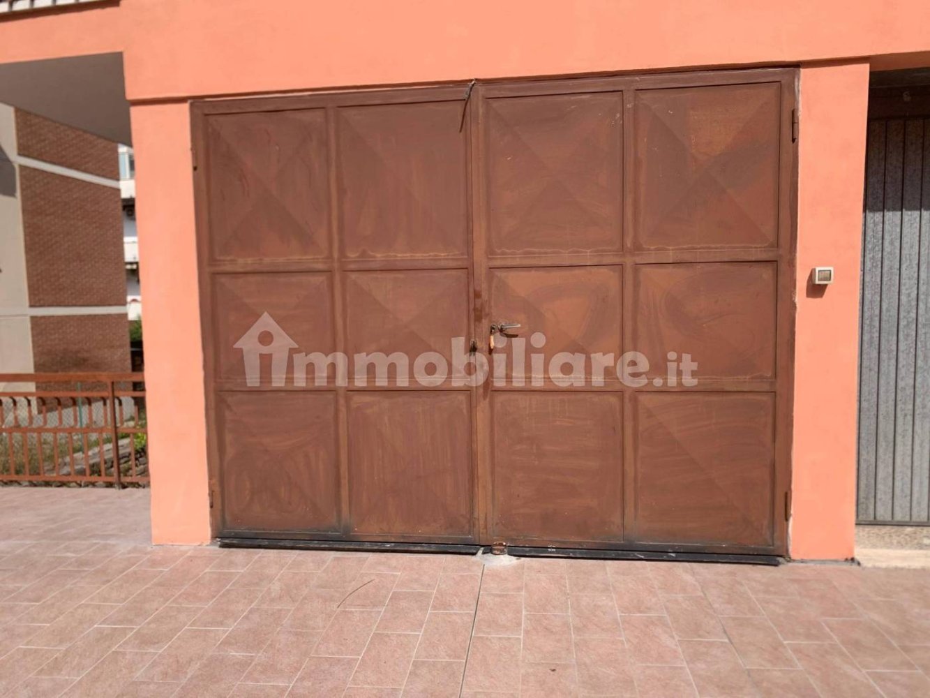  مرآب في Rome, Italy 45متر مربع رقم 267858