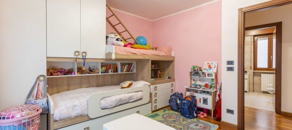 6 rooms Apartment in Verona, Italy No. 60070 17