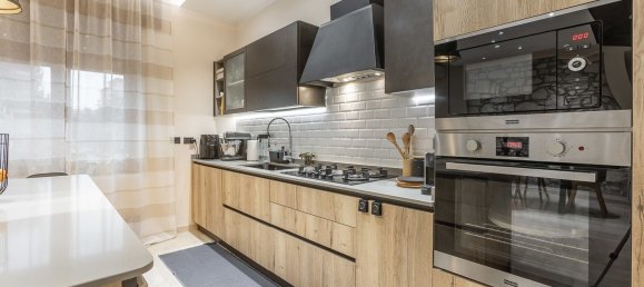 6 rooms Apartment in Verona, Italy No. 60070 9