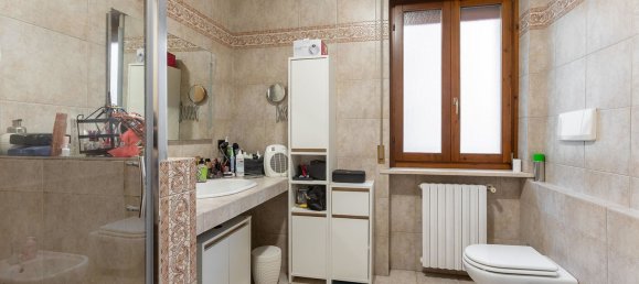6 rooms Apartment in Verona, Italy No. 60070 18