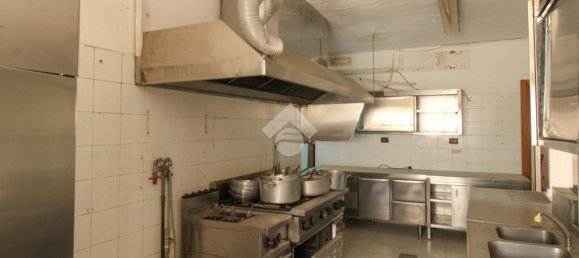 2-Zimmer Gewerbliche Immobilie in Castrezzato, Italy, Nr. 233480 17