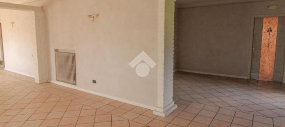 2-Zimmer Gewerbliche Immobilie in Castrezzato, Italy, Nr. 233480 5