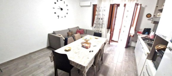 3 Schlafzimmer Wohnung in Capaci, Italy, Nr. 330280 5