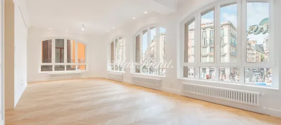 Apartamento de 2 divisões em Ciutat Vella, Spain N.º 34001 2