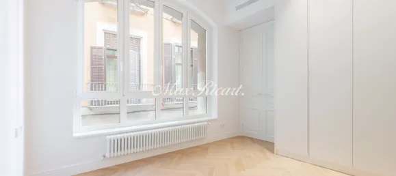 Apartamento de 2 divisões em Ciutat Vella, Spain N.º 34001 69