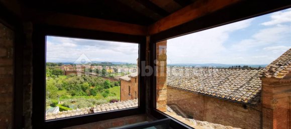 3 bedrooms Penthouse in Siena, Italy No. 227844 18