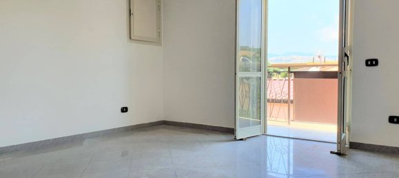 1 bedroom Penthouse in Catanzaro, Italy No. 79295 10