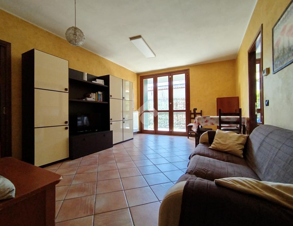 3 rooms Apartment in Seriate, Italy No. 235540
