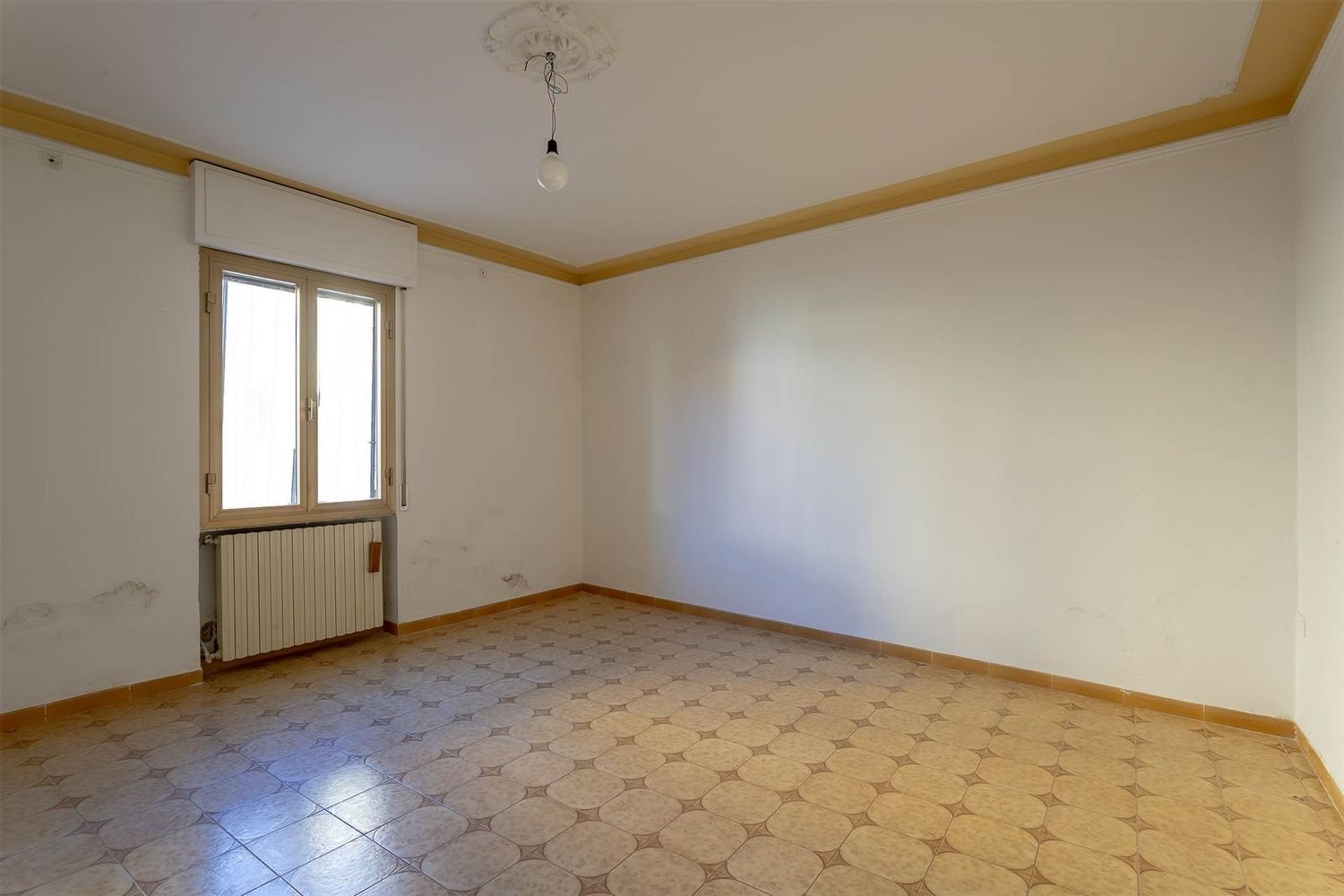 4-Zimmer Haus in Prato, Italy, Nr. 77865