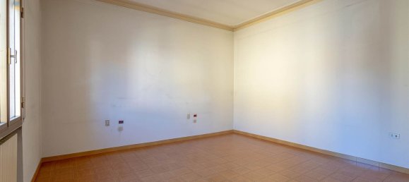 4-Zimmer Haus in Prato, Italy, Nr. 77865 17