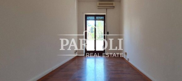 Квартира с 6 комнатами в Рим, Италия № 21567 11