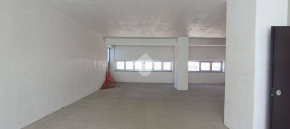 1-Zimmer Büro in Cosenza, Italy, Nr. 36182 2