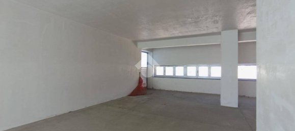 1-Zimmer Büro in Cosenza, Italy, Nr. 36182 8