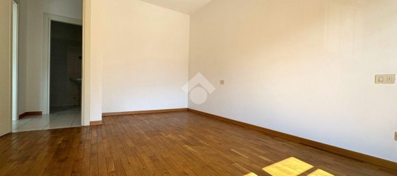 2 rooms Apartment in Sondrio, Italy No. 14770 18