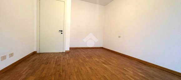 2 rooms Apartment in Sondrio, Italy No. 14770 3