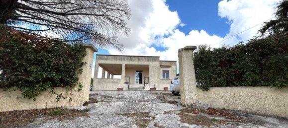7 bedrooms Villa in Martina Franca, Italy No. 352280 3