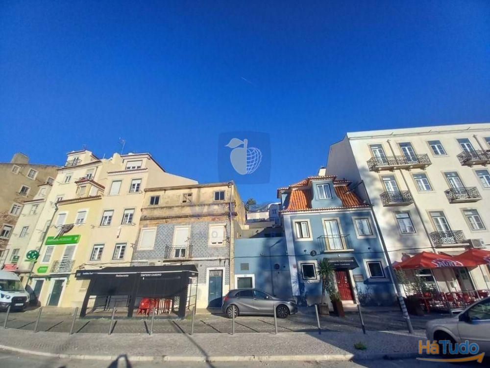 193m² Building in Lisbon, Portugal No. 191718