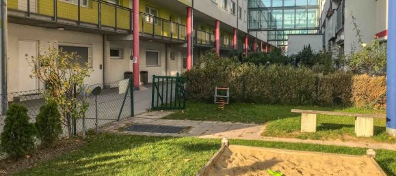  مرآب في Liesing, Austria رقم 132906 4