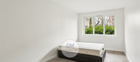 3 bedrooms Apartment in Paris, France No. 171978 11