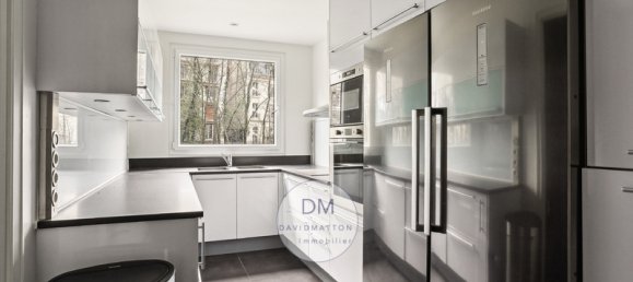 3 bedrooms Apartment in Paris, France No. 171978 6