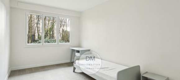 3 bedrooms Apartment in Paris, France No. 171978 12