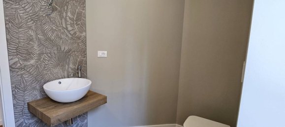 3 rooms Apartment in Trieste, Italy No. 266946 8