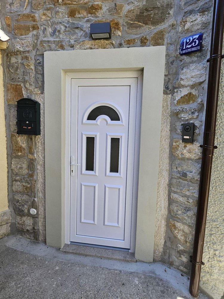 3 rooms Apartment in Trieste, Italy No. 266946