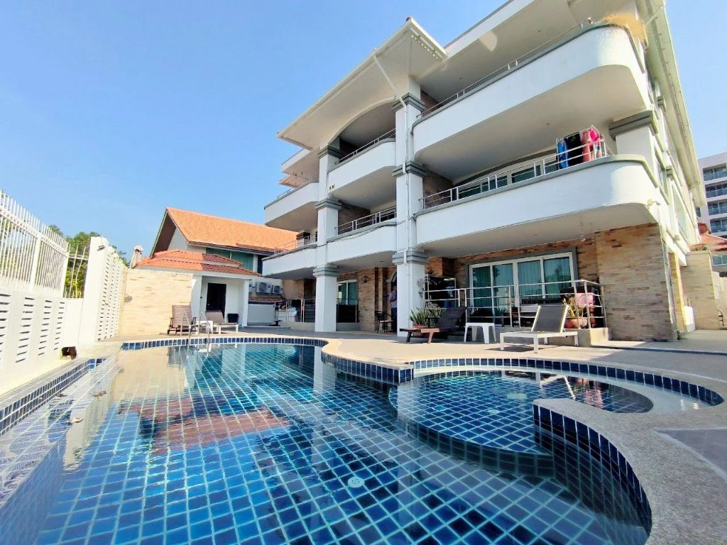 3 bedrooms Condo in Pattaya, Thailand No. 20020