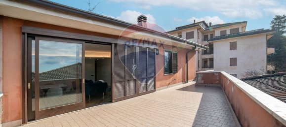 5 rooms Penthouse in Merate, Italy No. 52594 9