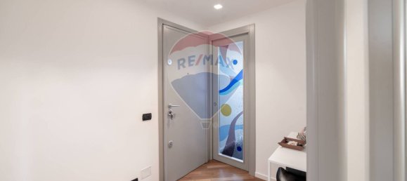 5 rooms Penthouse in Merate, Italy No. 52594 2