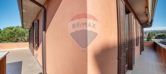 5 rooms Penthouse in Merate, Italy No. 52594 12