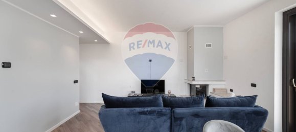 5 rooms Penthouse in Merate, Italy No. 52594 7