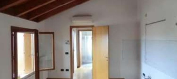 2غرفة شقة في Curtatone, Italy رقم 202890 7