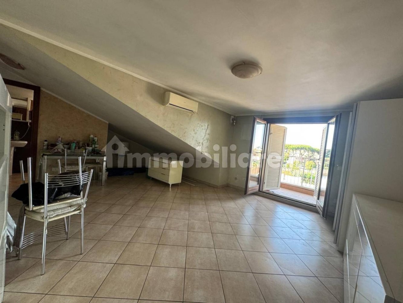 Studio in Ciampino, Italy No. 311201