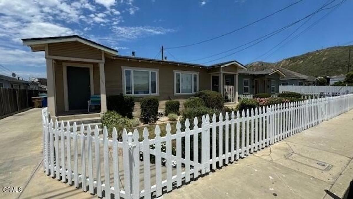 6 bedrooms House in Ventura, USA No. 401217