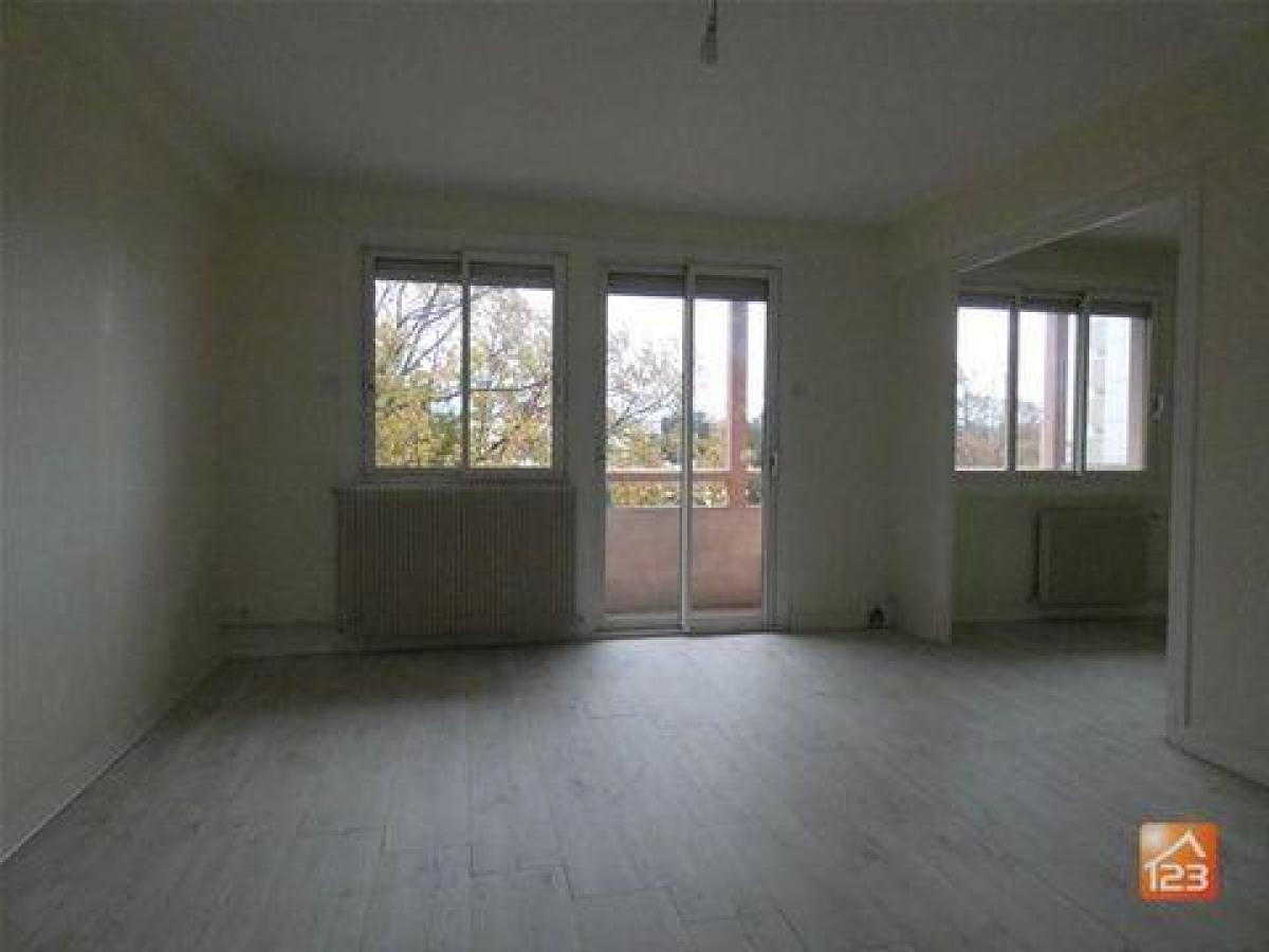 2 bedrooms Condo in Pau, France No. 13525