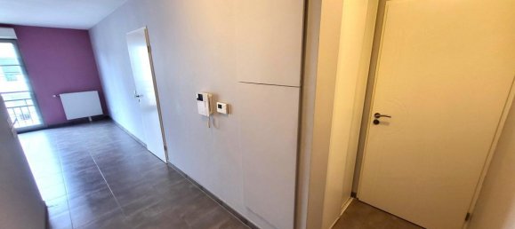 1 bedroom Apartment in L'Isle-Adam, France No. 193735 8