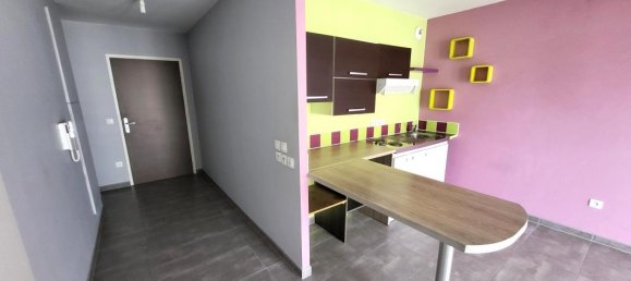 1 bedroom Apartment in L'Isle-Adam, France No. 193735 4