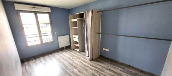 1 bedroom Apartment in L'Isle-Adam, France No. 193735 5