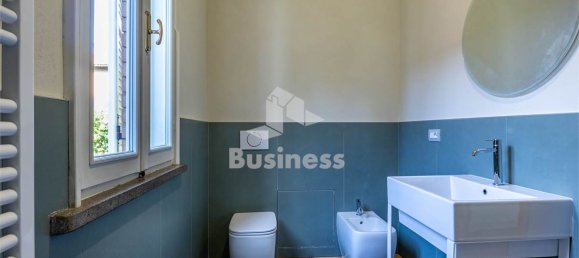 4 Schlafzimmer Wohnung in Reggio Emilia, Italy, Nr. 329253 9