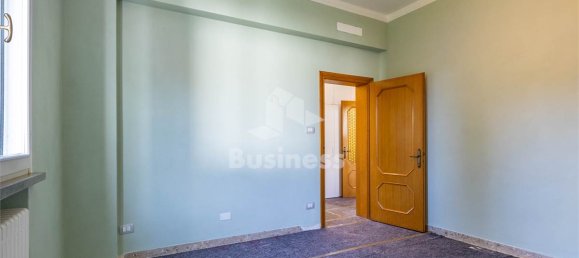 4 Schlafzimmer Wohnung in Reggio Emilia, Italy, Nr. 329253 11