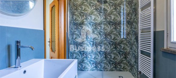 4 Schlafzimmer Wohnung in Reggio Emilia, Italy, Nr. 329253 8