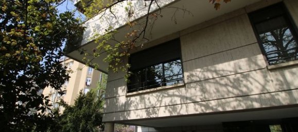 مكتب في Erba, Italy 191متر مربع رقم 12773 12