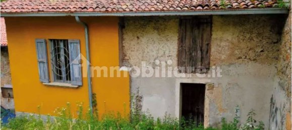 2 bedrooms Apartment in Rogno, Italy No. 1934 3